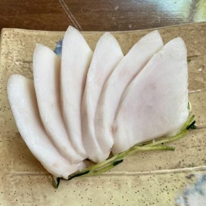 SASHIMI DE PEZ MANTEQUILLA