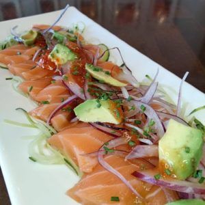 Sashimi de salmón chotto piri-piri